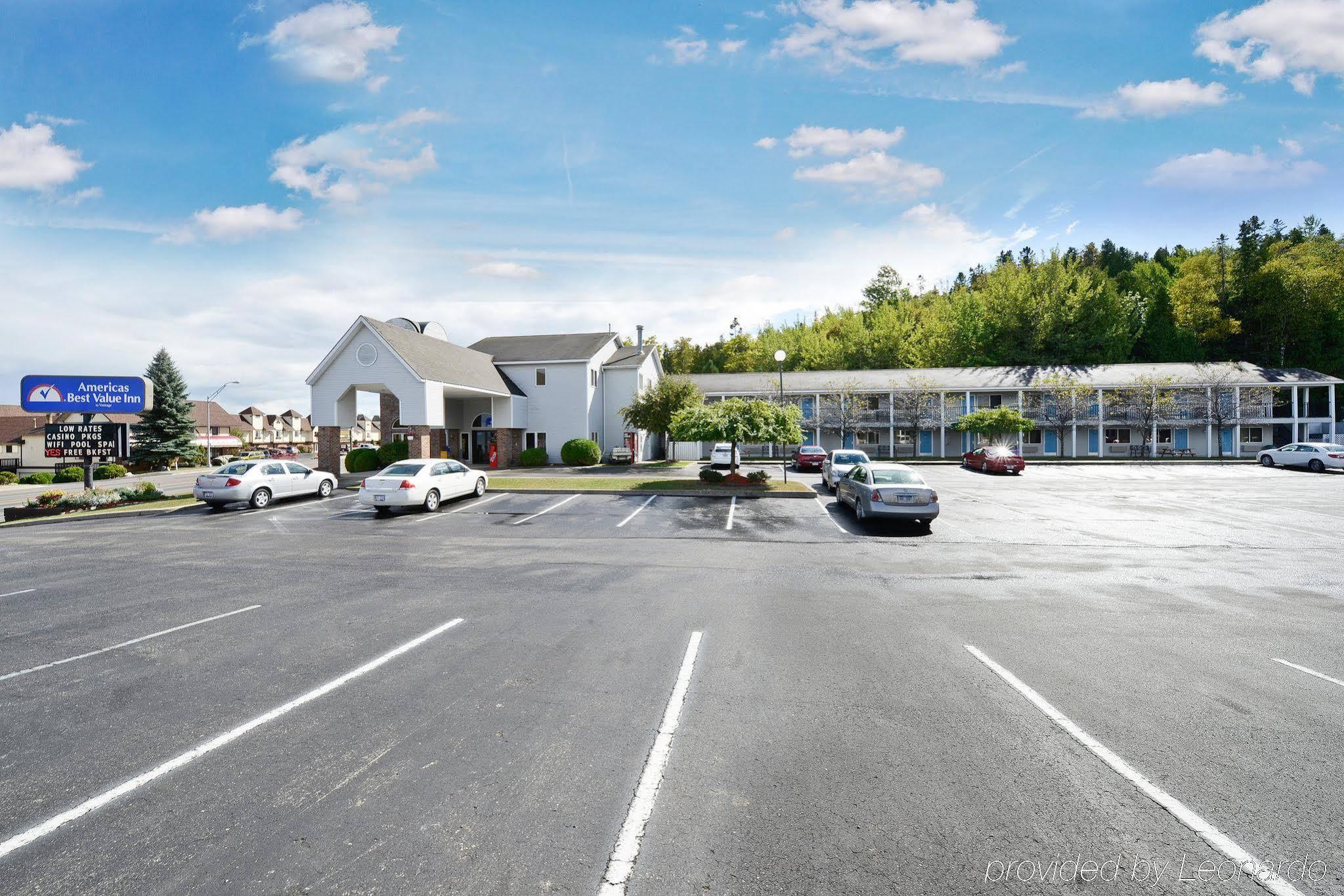 Americas Best Value Inn Saint Ignace Eksteriør bilde