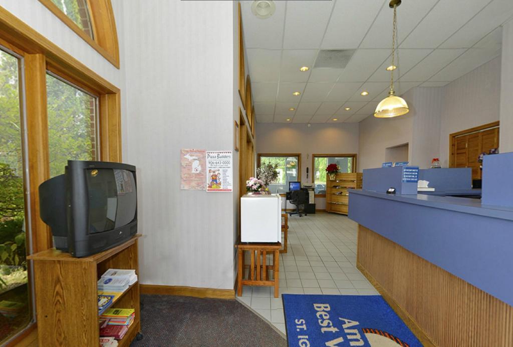 Americas Best Value Inn Saint Ignace Eksteriør bilde