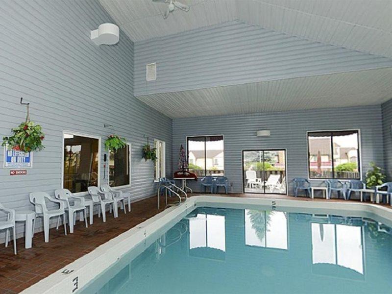 Americas Best Value Inn Saint Ignace Eksteriør bilde