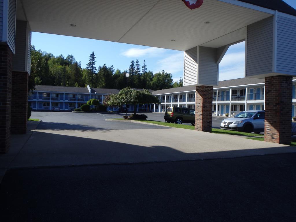 Americas Best Value Inn Saint Ignace Eksteriør bilde