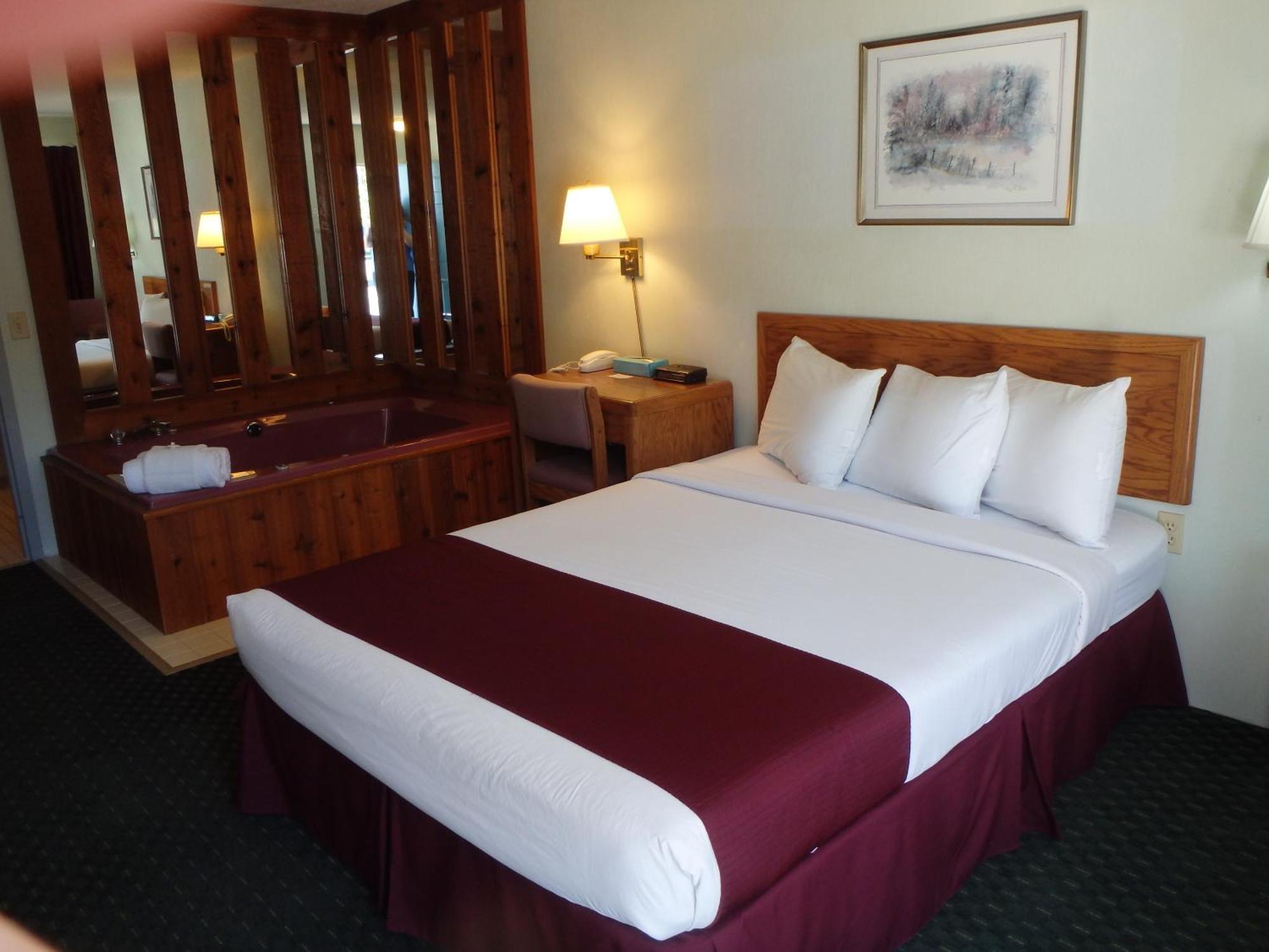 Americas Best Value Inn Saint Ignace Rom bilde