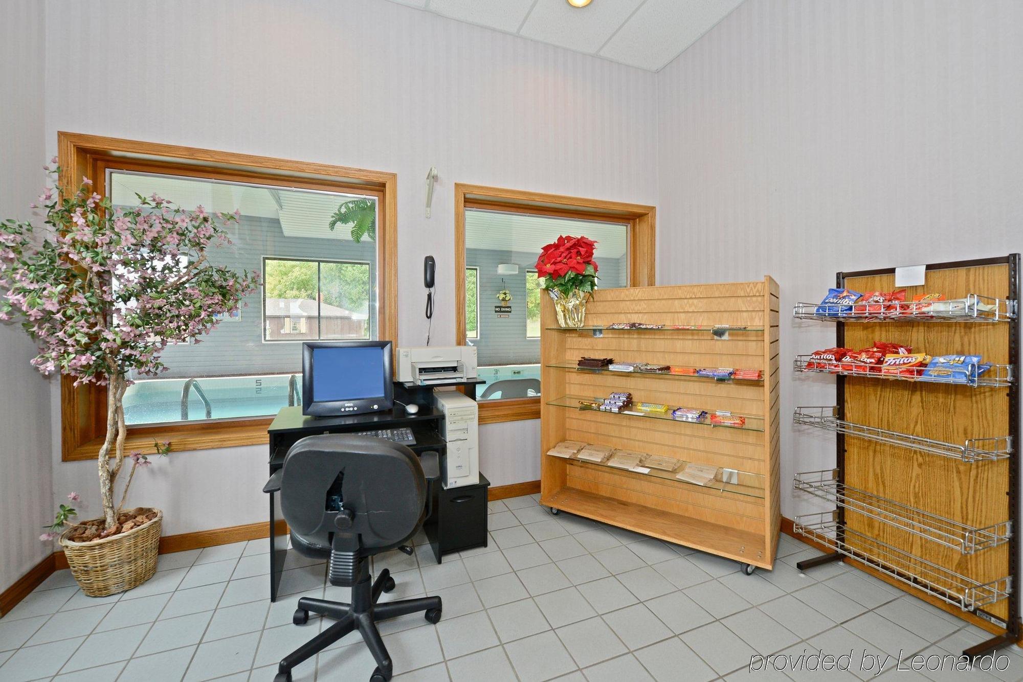 Americas Best Value Inn Saint Ignace Eksteriør bilde