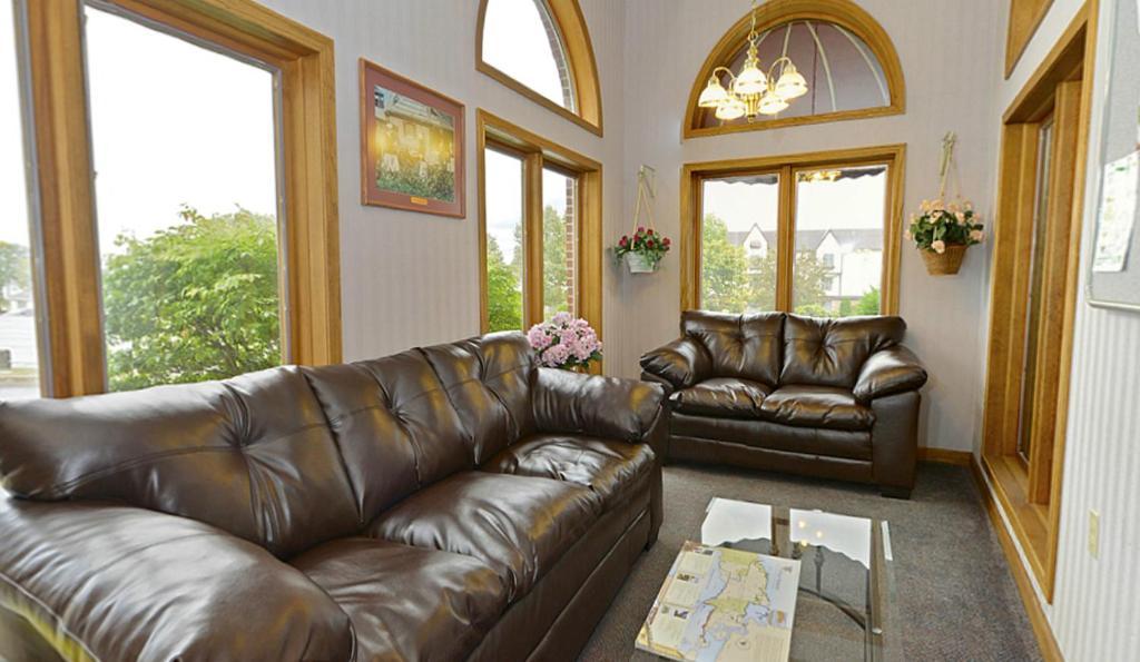 Americas Best Value Inn Saint Ignace Eksteriør bilde