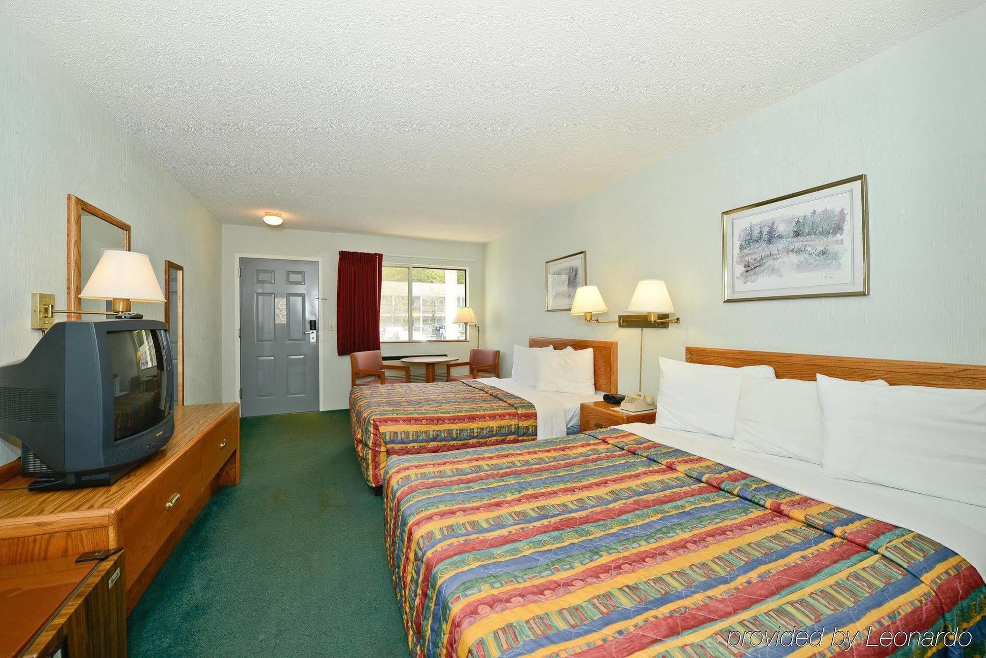 Americas Best Value Inn Saint Ignace Rom bilde